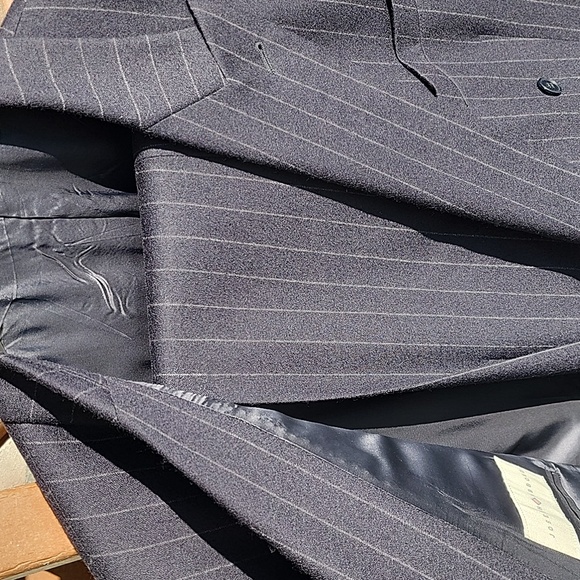 Joseph Abboud  Classic Navy Pinstripe Double Breasted Mens Suit  44L - Picture 3 of 14
